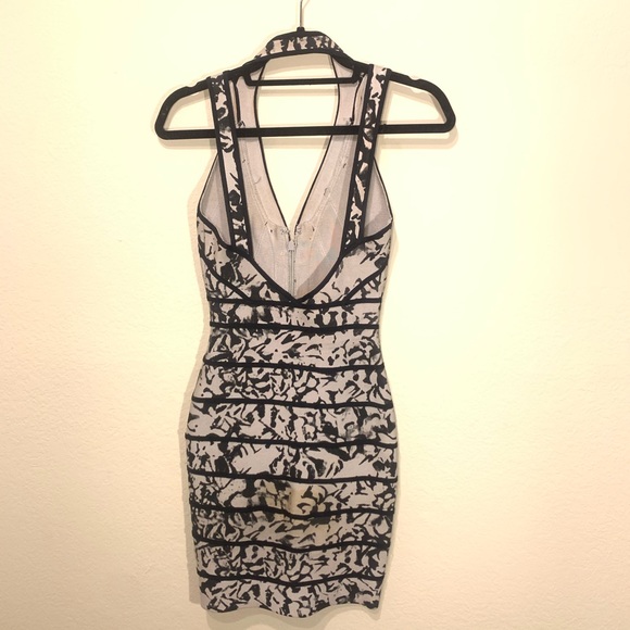 House of CB bodycon floral print halter neck dress - Picture 5 of 6